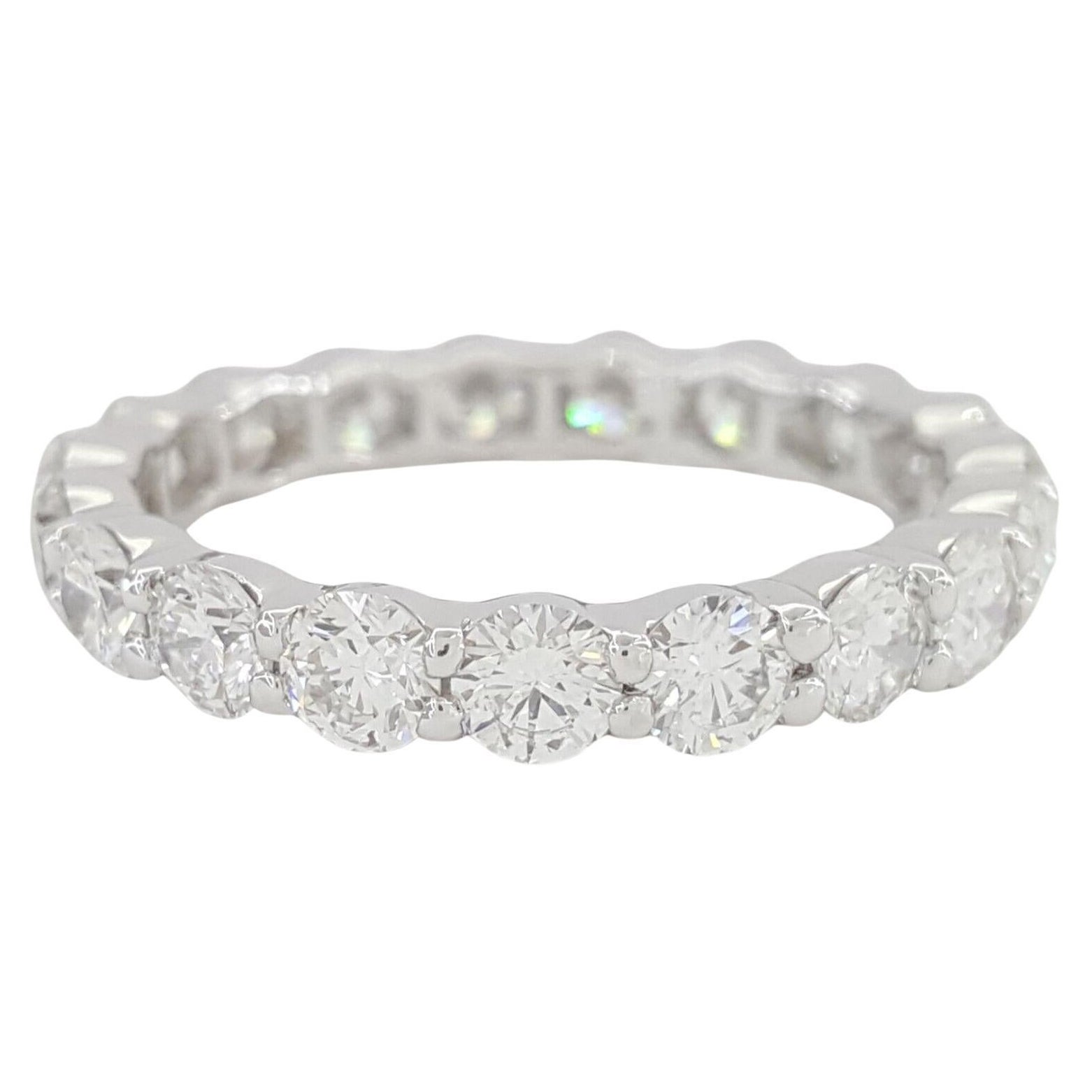 2 Carat Round Diamond Eternity Band Ring For Sale