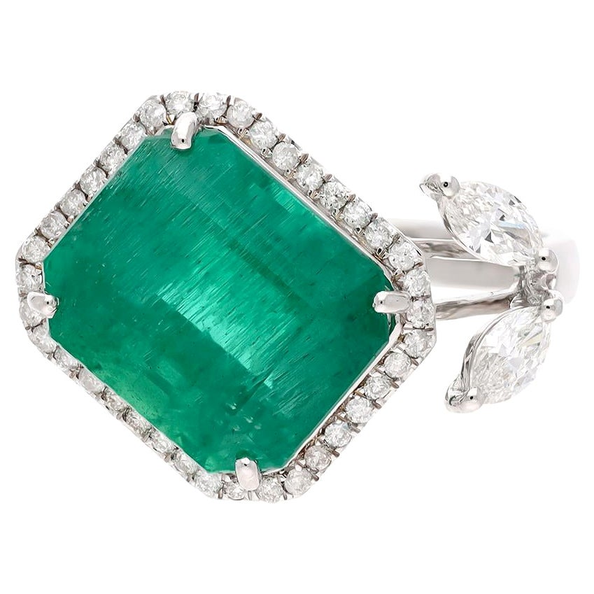 Natural zambian emerald ring with diamond 0.53 cts in 18k gold For Sale