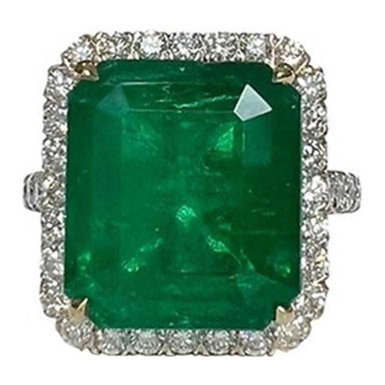 10.68 CTS Emerald EC Ring For Sale