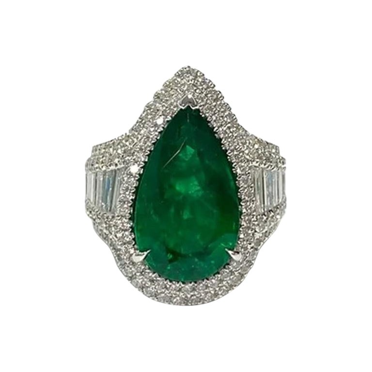 Emerald Pear Ring 7.06 cts For Sale