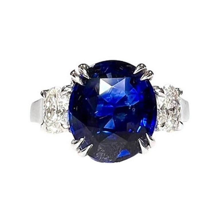 4.51 CTS Sapphire Oval Ring For Sale