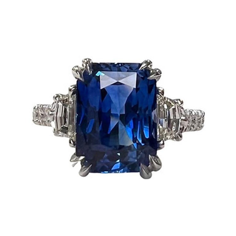 5.61 CTS Sapphire Ring For Sale