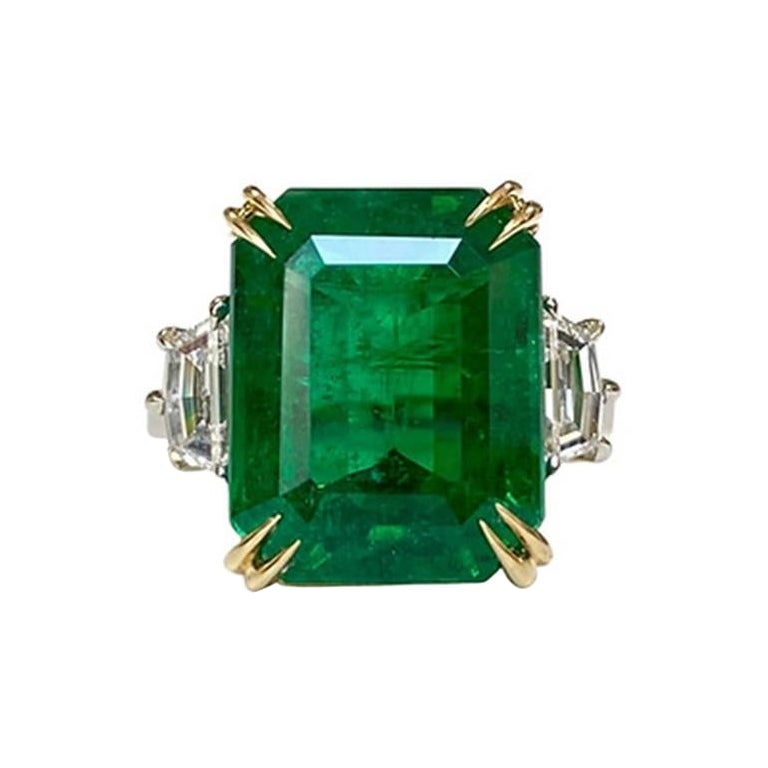 Emerald EC Ring 10.02 CT For Sale