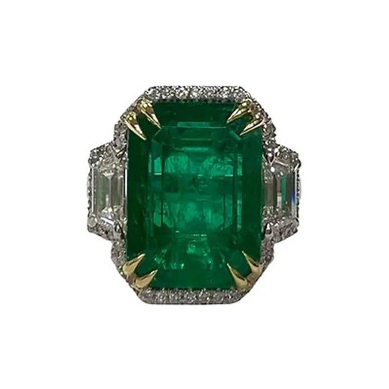 8.55 Carat Emerald EC Ring For Sale