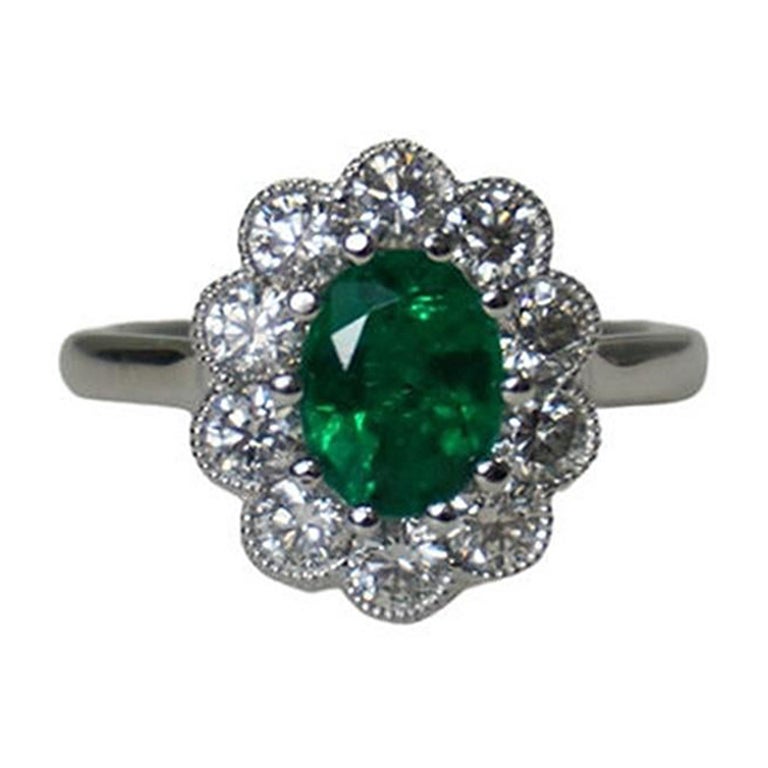 1.27 carat emerald oval ring For Sale
