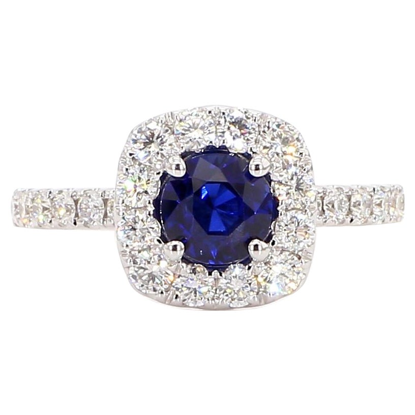 Natürlicher blauer runder Saphir und weißer Diamant 1.97 Karat TW Gold Cocktail-Ring im Angebot