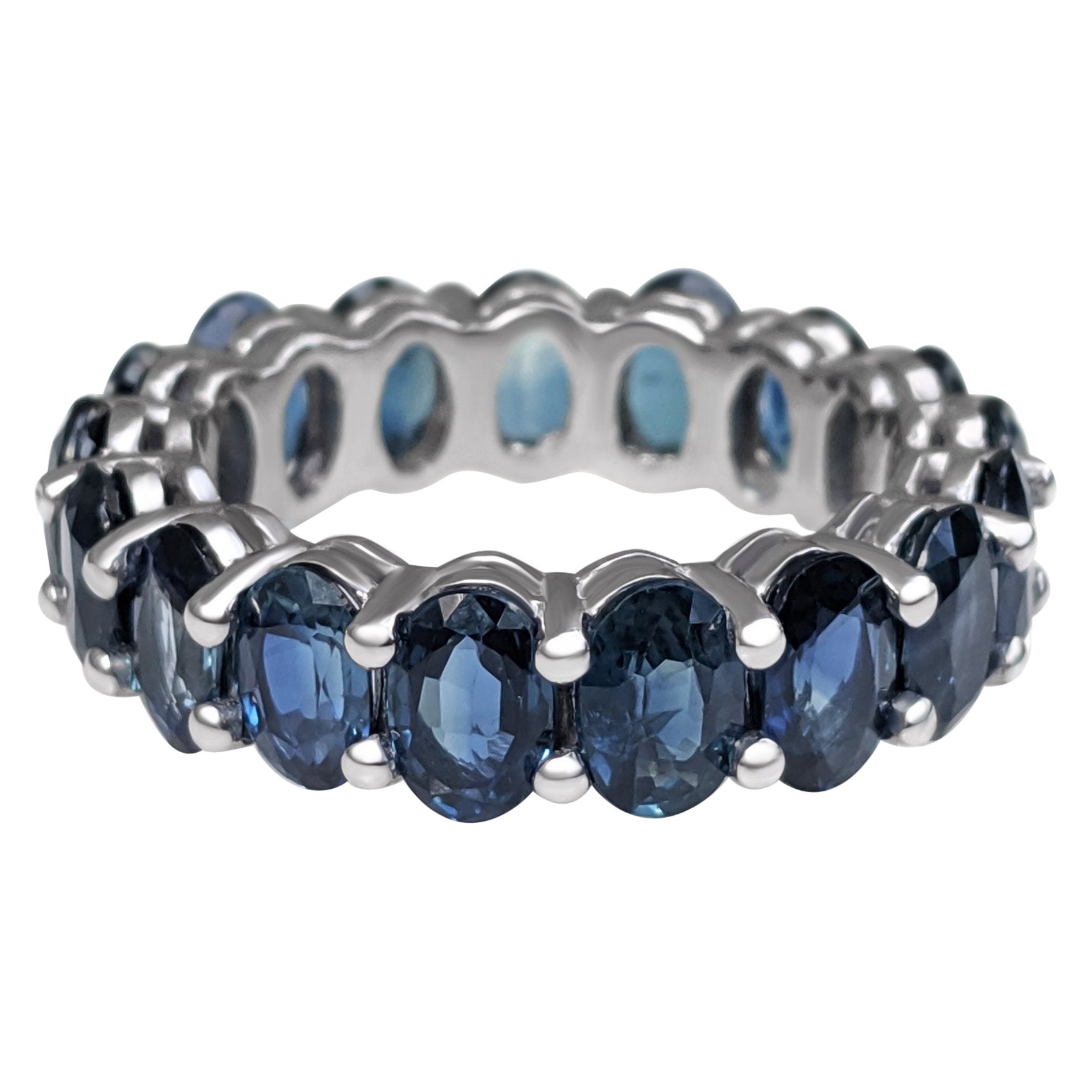 NO RESERVE! 9.93 Carat Sapphire Eternity Band - 14 kt. White Gold - Ring For Sale