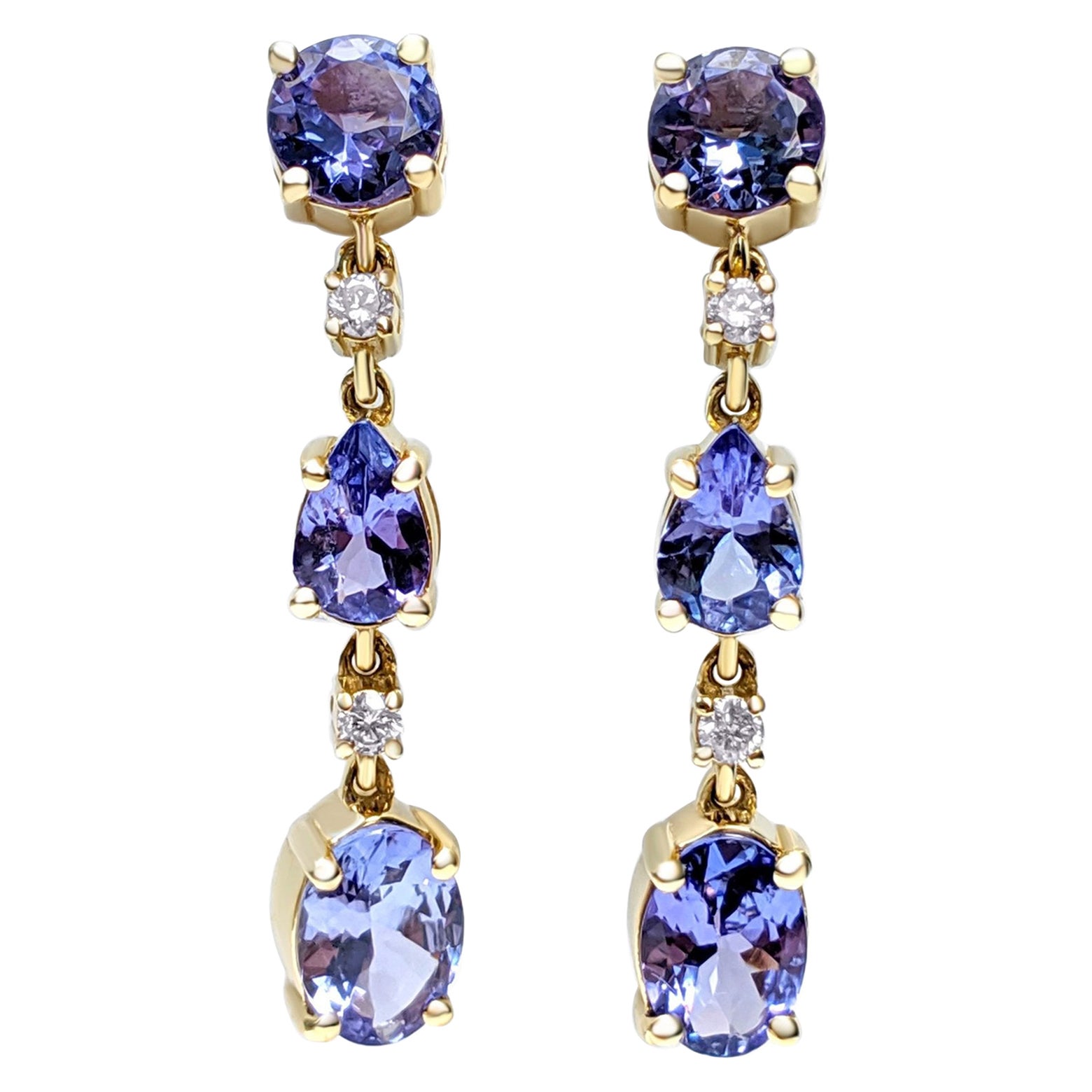NO RESERVE! 3.20Ct Tanzanite and 0.15Ct Diamonds 14 kt. Yellow gold Earrings For Sale