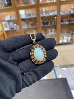 Vintage 18k Gold 10.0 Carat Opal & Diamond Pendant 