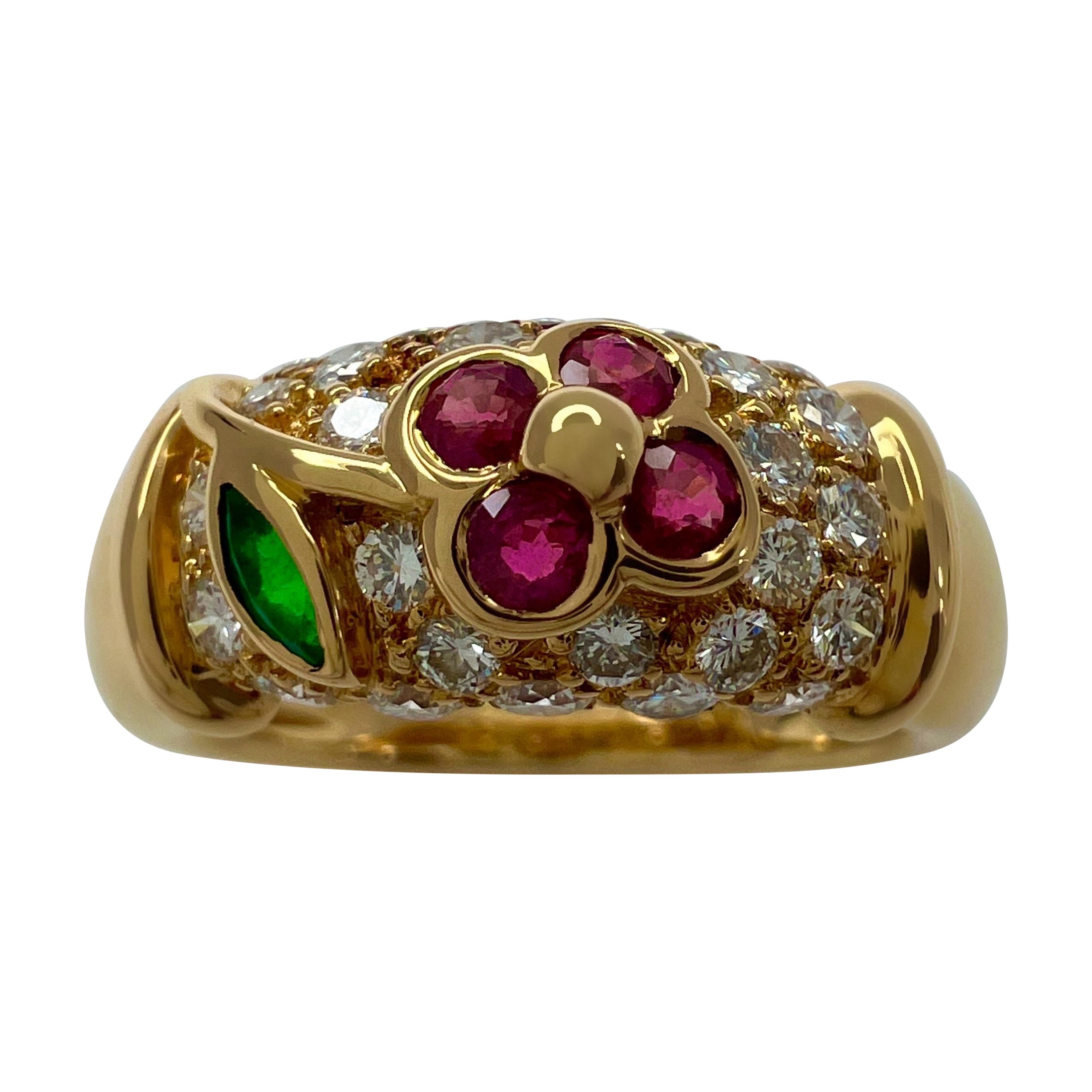 Rare Van Cleef & Arpels Ruby Emerald Diamond 18k Yellow Gold Floral Flower Ring For Sale
