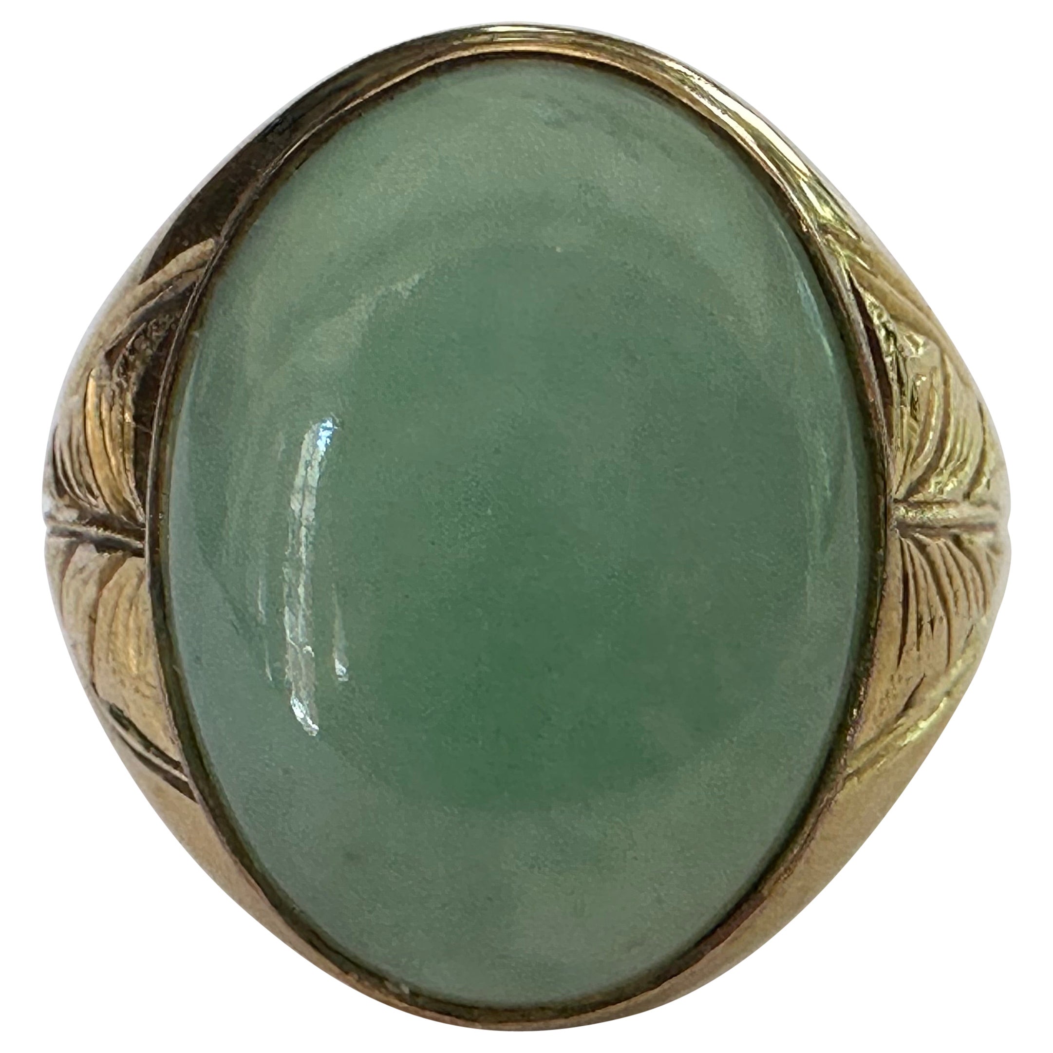 Mid-Century Green Jade Oval Cabochon and 14K Yellow Gold Signet Ring 