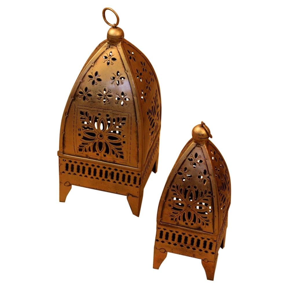 Iron PAINTED MINNAR LANTERN S/2 For Sale