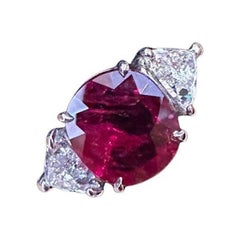 GRS, rubis taille coussin non chauffé de 4,04 carats en platine avec diamants