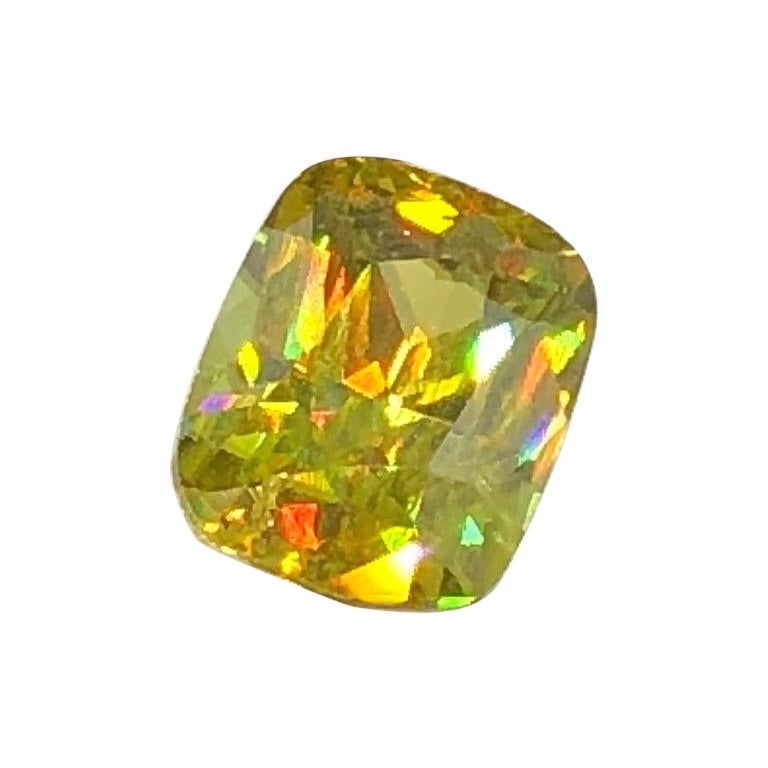 No Reserve Natural Beautiful Sphene 2.5 ct Fire/Spark  For Sale