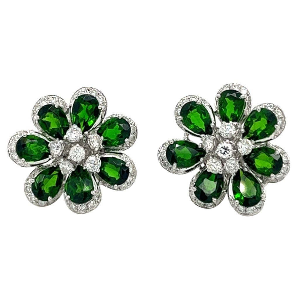 18K White Gold Diopside Stud Earrings with Diamonds For Sale