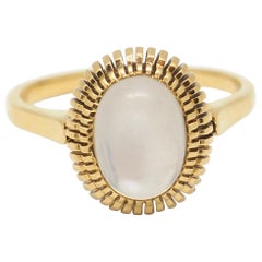 Vintage 18K Yellow Gold Cocktail Ring with Oval Moonstone