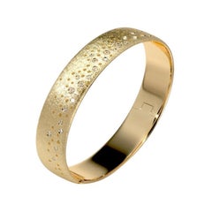 18K White Diamond Bangles Bracelets of 'soonhee' (size M:circumference 18.5 cm )