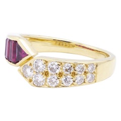 Anello Van Cleef & Arpels con rubino e diamanti in oro 18 carati