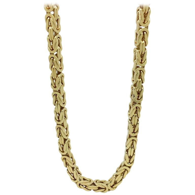 Yellow Gold Link Chain Necklace For Sale at 1stdibs