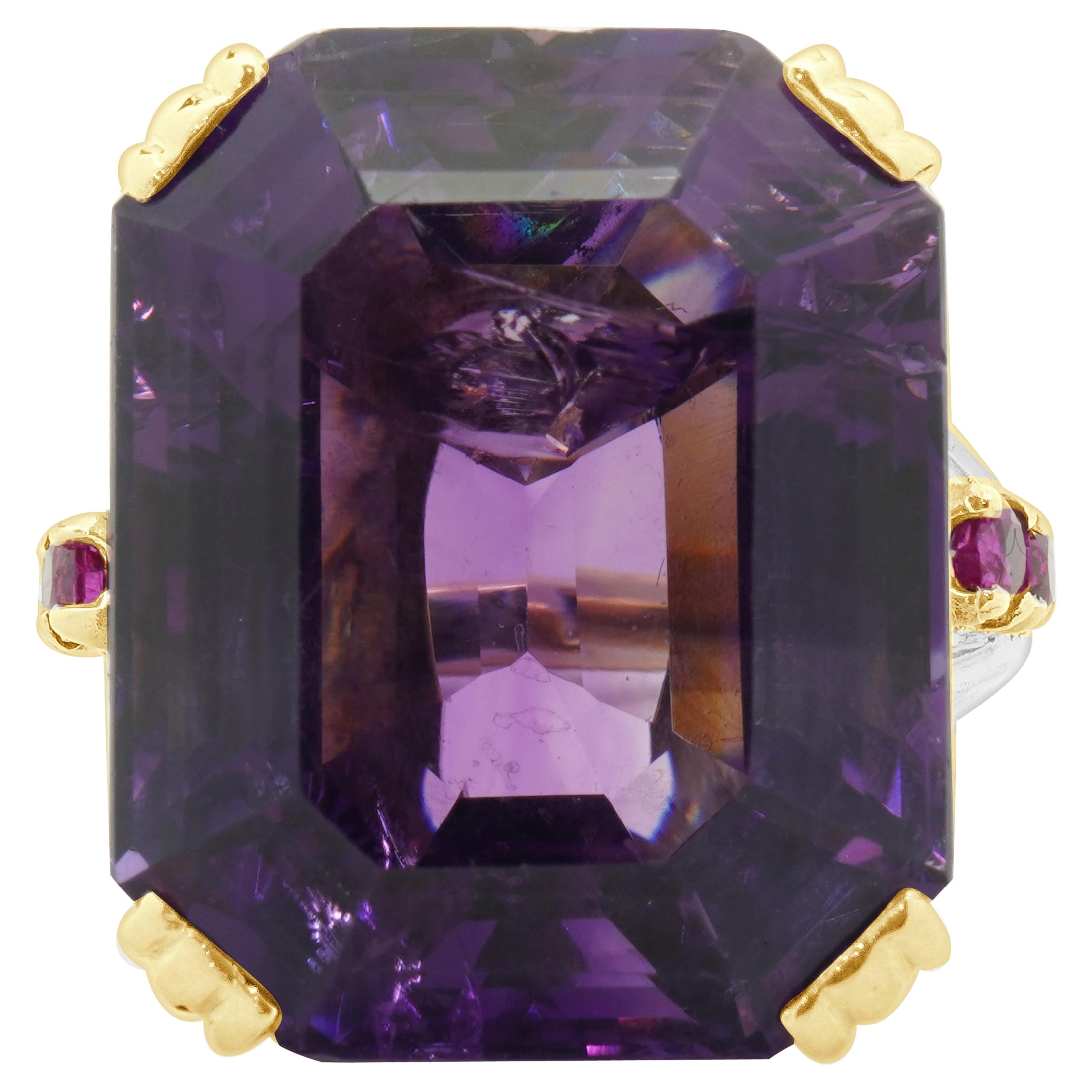 14 Karat Yellow Gold Retro Amethyst and Diamond Cocktail Ring