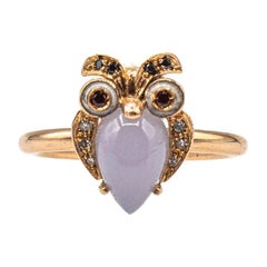 Bague cocktail hibou de style Art Nouveau en or jaune avec calcédoine et diamants blancs