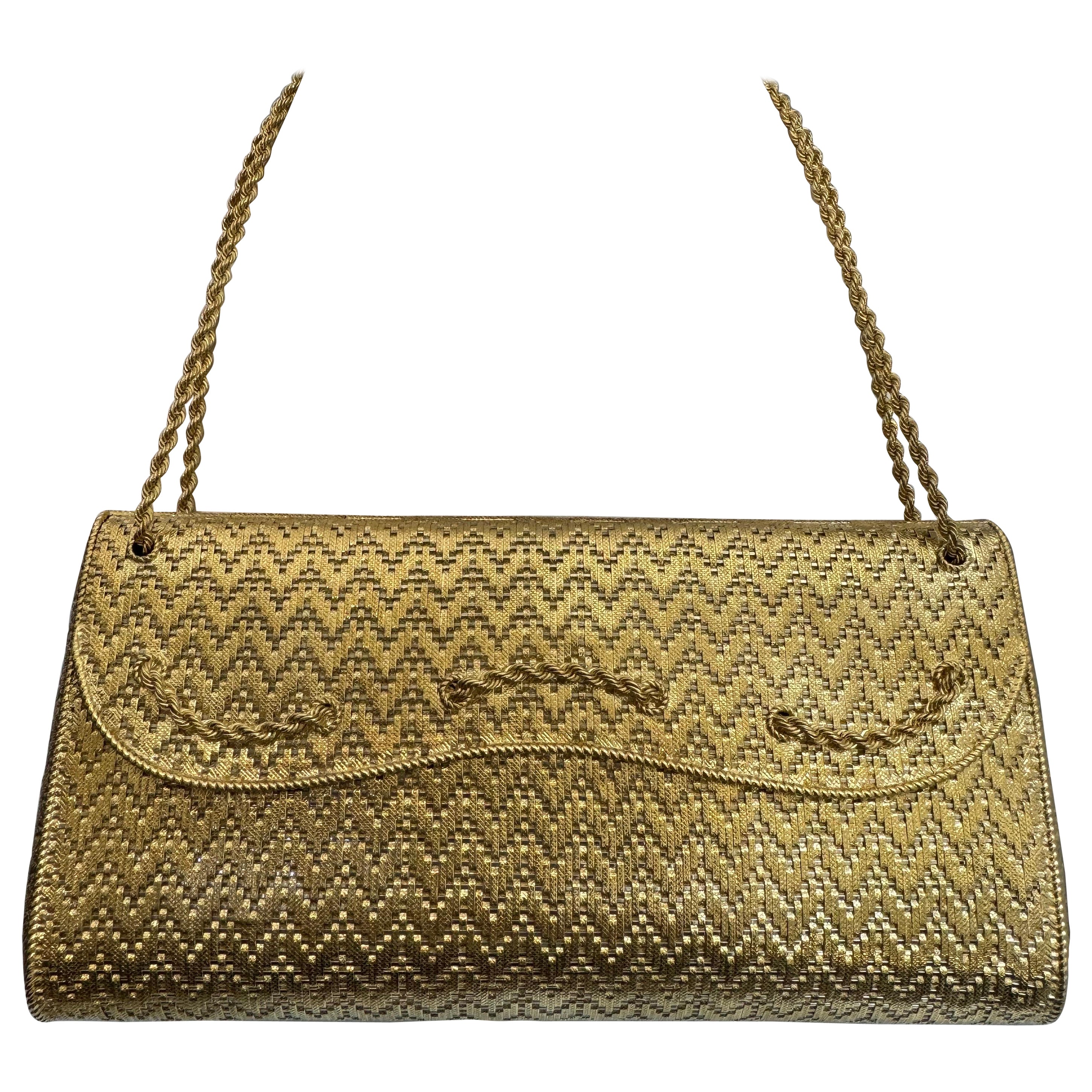 500 GM OF  18K Yellow Gold Woven Mesh Clutch Handbag  NO MIRROR, JUST GOLD PURSE
