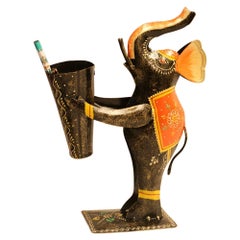 IRON PAINTED ELEPHANT PEN Stand