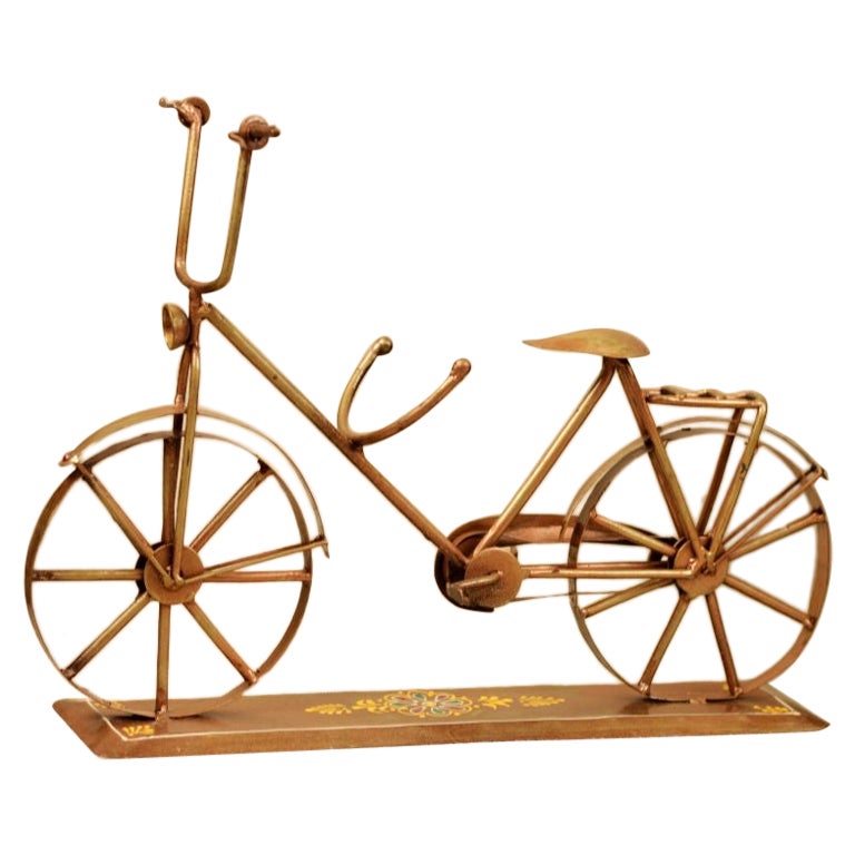 IRON PAINTED CYCLE BOTTLE Stand