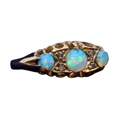 Antique 18K Yellow Gold 7 Stone White Opal and Diamond Ring