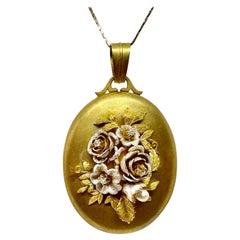 Pendentif pendentif motif fleur Diamonds Mine Ancienne émail nacré Or 18 carats