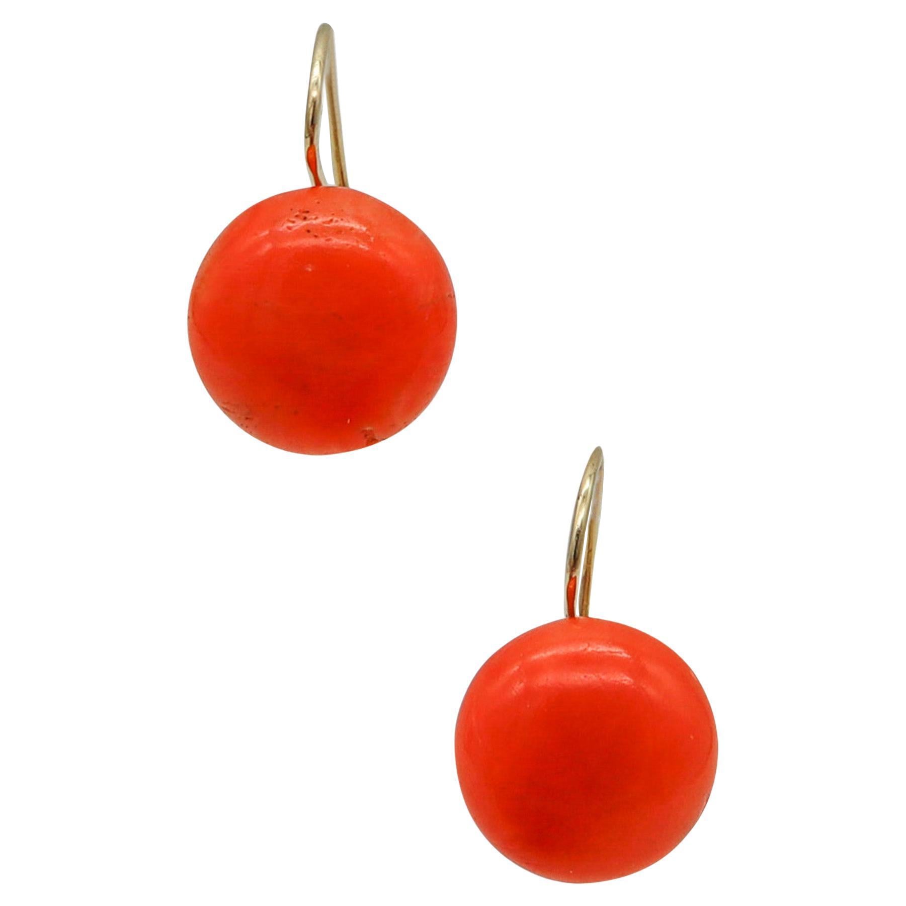 Italian 1950 Neapolitan Dangle Drop Coral buttons Earrings In I8Kt Yellow Gold For Sale