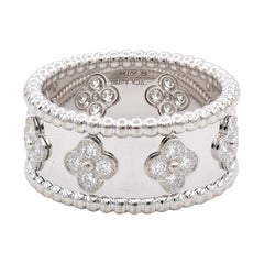 Van Cleef & Arpels, bague Perlee Clovers modèle moyen en or blanc 18 carats avec diamants BNP