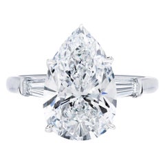 Exceptional GIA Certified 4 Carat Pear Cut Diamond 18K Gold Ring
