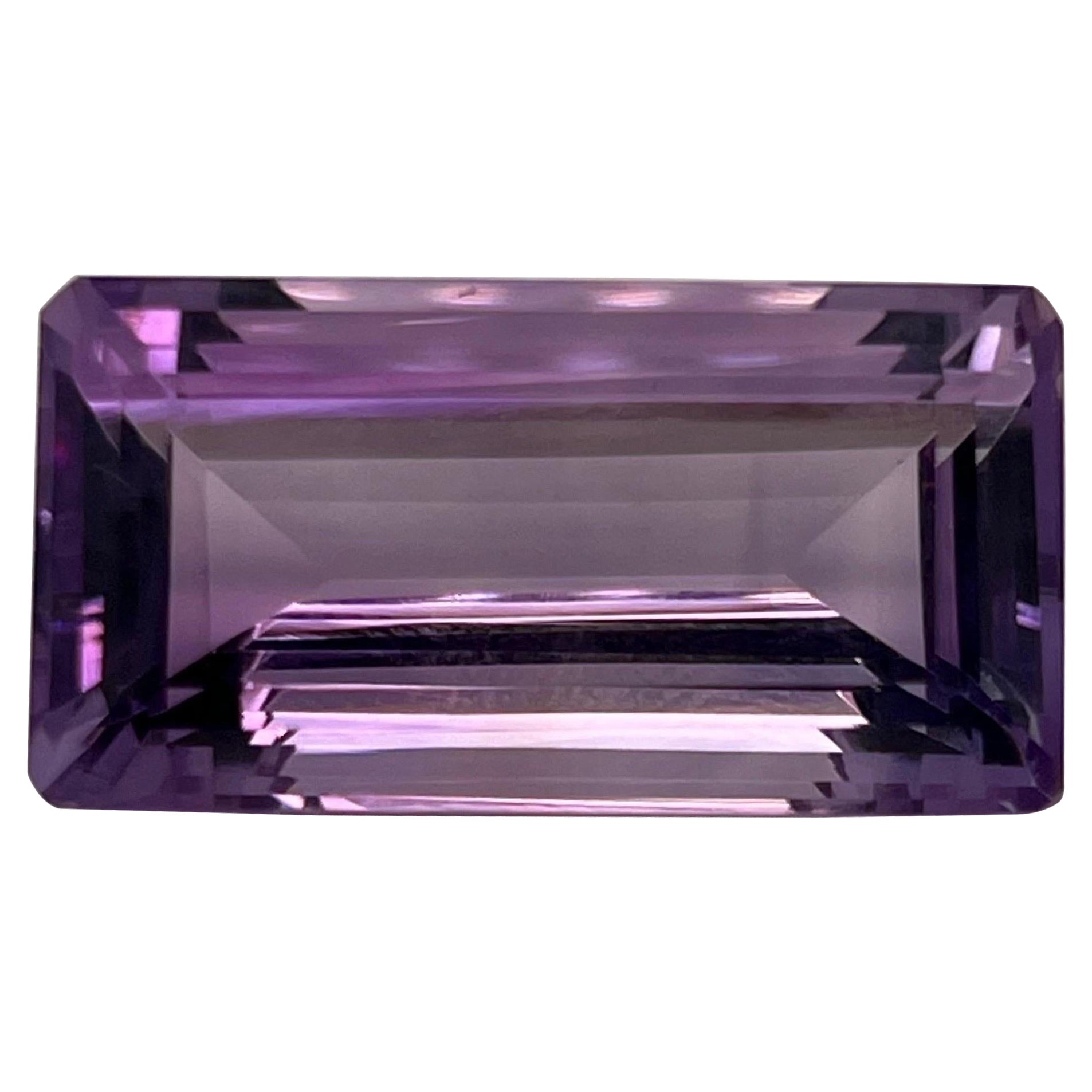 27,40 Karat Baguette Amethyst Loser Edelstein