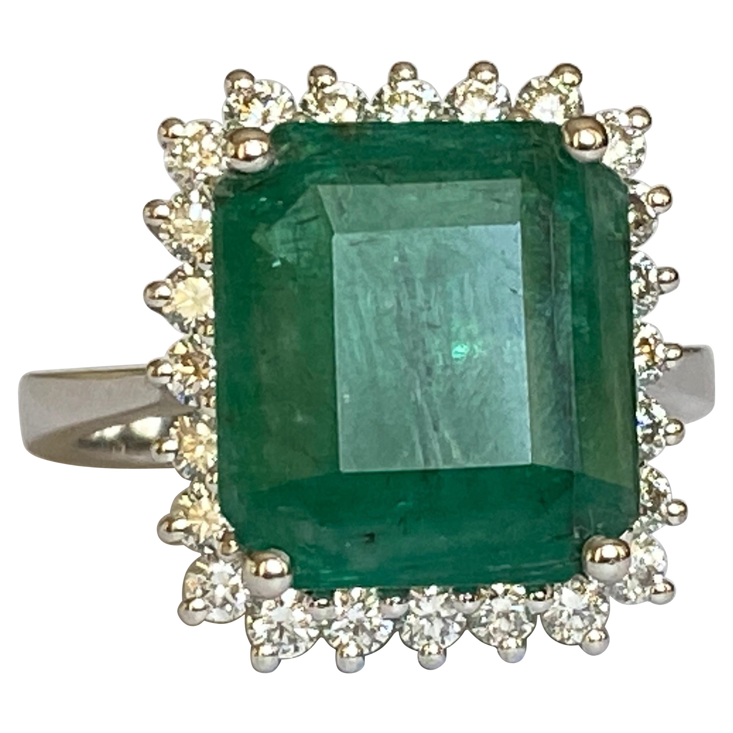 ALGT Certified 6.11 carat Emerald Diamond Cocktail White gold Ring