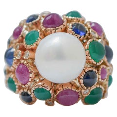 Perla blanca, ágata verde, rubíes, diamantes, anillo de oro rosa de 14 quilates.