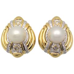  Mabe Pearl  Diamond Gold Earrings. 