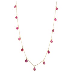 Collar con flecos de rubíes engastados en bisel de pera en oro amarillo de 18 quilates Regalo para mujer