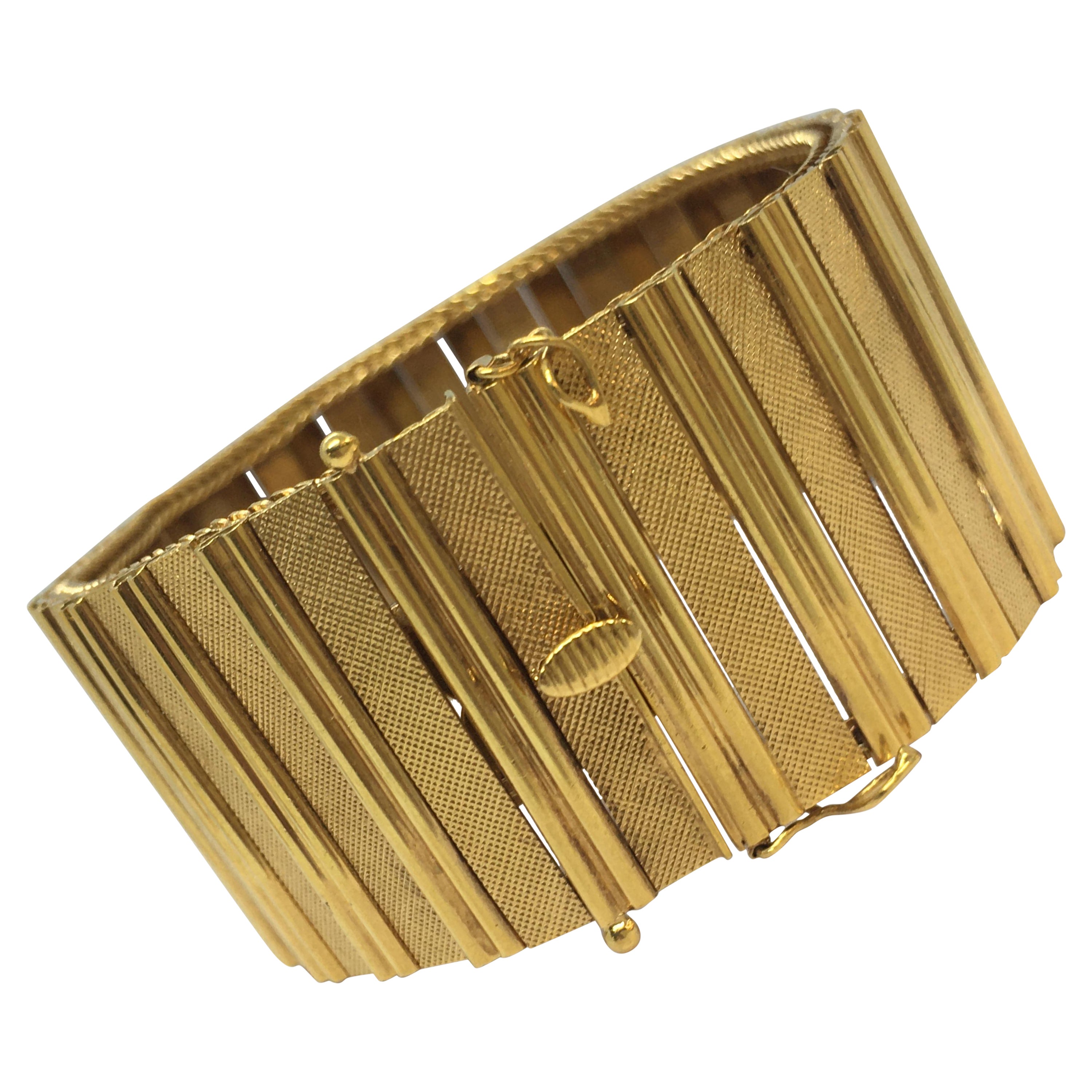 Retro 18K Italian Gold Bracelet 1940s Original Patina Vintage 47.5 Gram 7.5 Inch For Sale