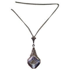 Collana con ciondolo di spinello blu di 8,6 carati in argento antico Circa 1920