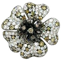 Anello moderno con diamante floreale da 2,66 carati in oro bianco e champagne 18k White