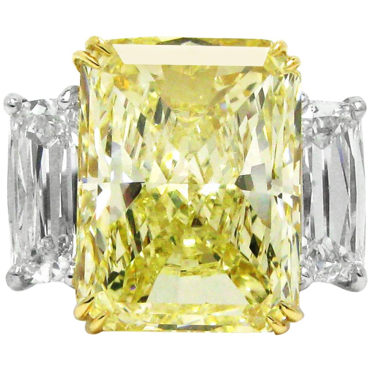 J. Birnbach 11.98 Carats Total Fancy GIA Yellow and White Diamonds Gold Ring 