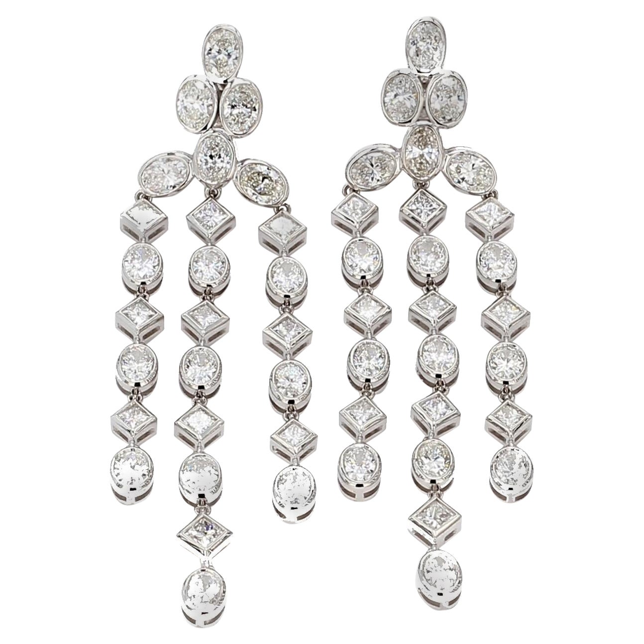 Oval Shape 18K White Gold Chandellier Diamond Earrings