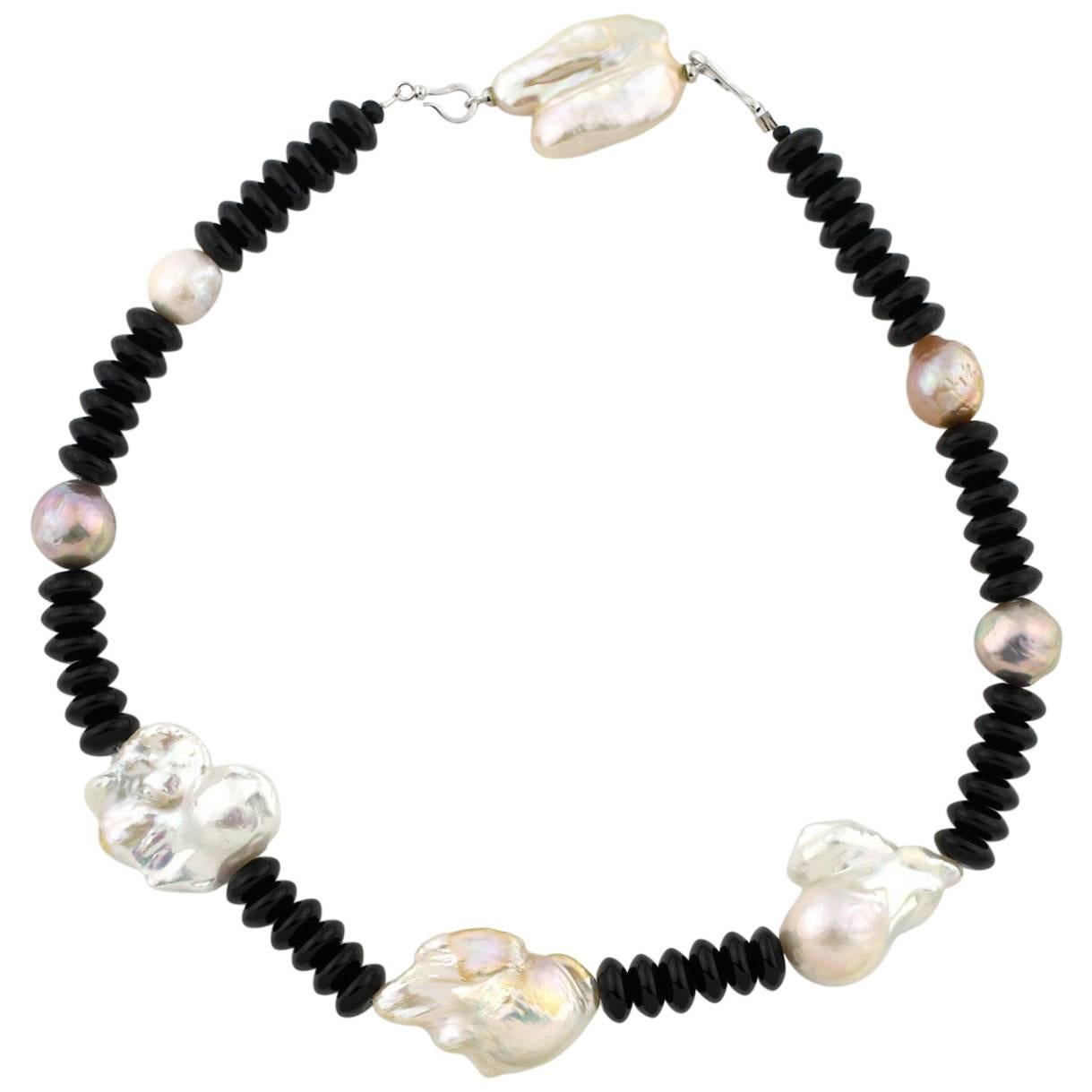 Elegant Pearls and Onyx Necklace