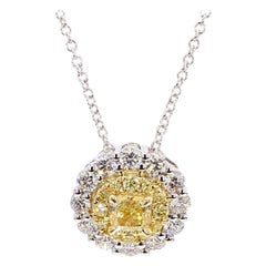 Natürlicher gelber Diamant im Kissenschliff 0.76 Karat TW Gold-Tropfen-Anhänger