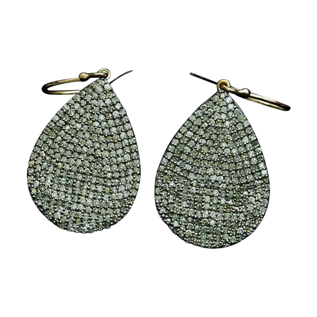 Orecchino di design con diamante a forma di goccia in argento 925