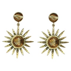 Pendiente de oro de 14 quilates y plata 925 con pavé de diamantes Sunburst hecho a mano