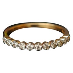 Anello con diamante a griffe in oro massiccio 14k, dritto e impilabile
