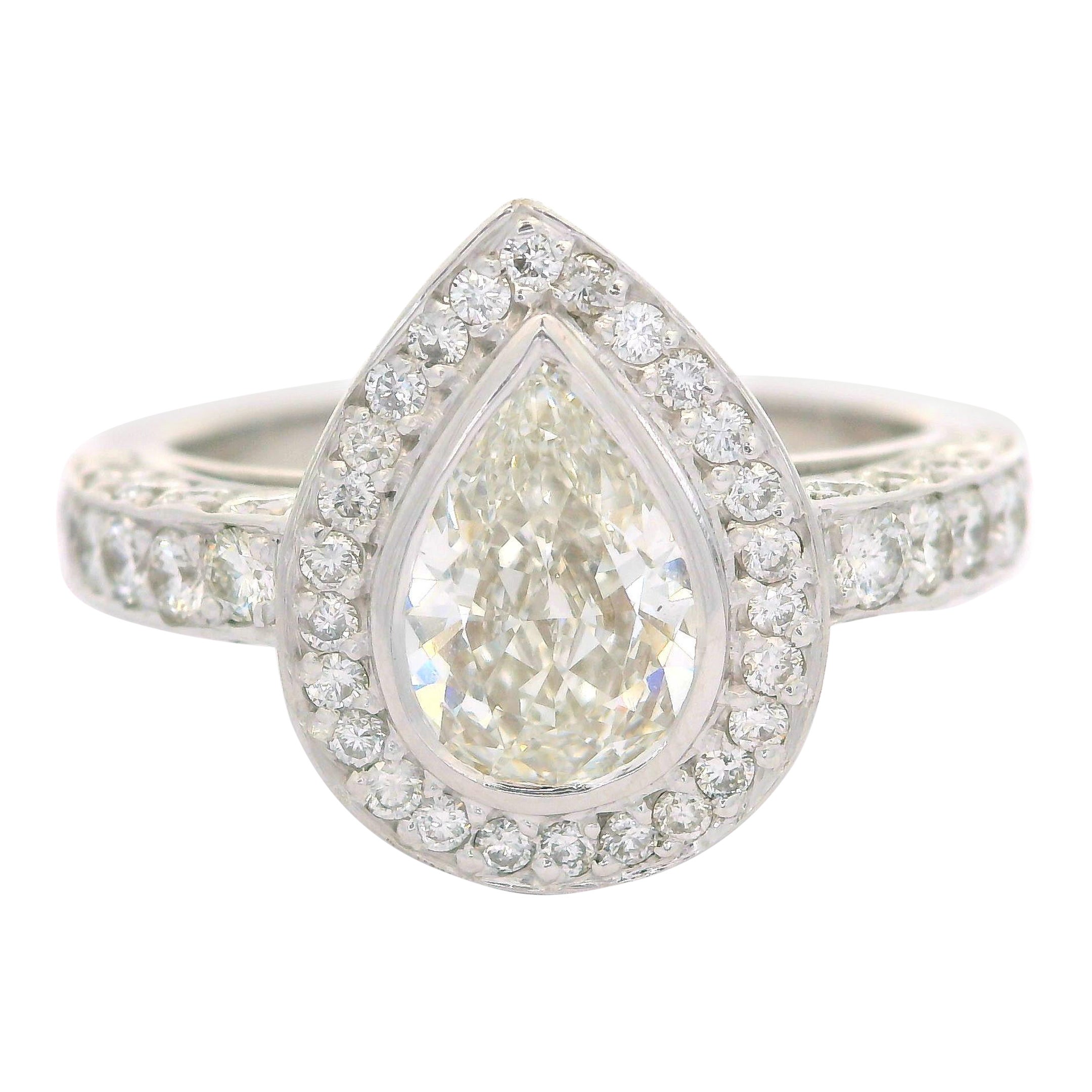 Solid 18k White Gold Gia 1.89ctw Pear Cut Bezel Diamond Solitaire Cocktail Ring