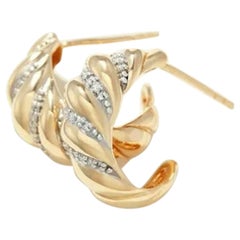 Boucles d'oreilles en or massif 14k à dôme torsadé et croissant de diamants